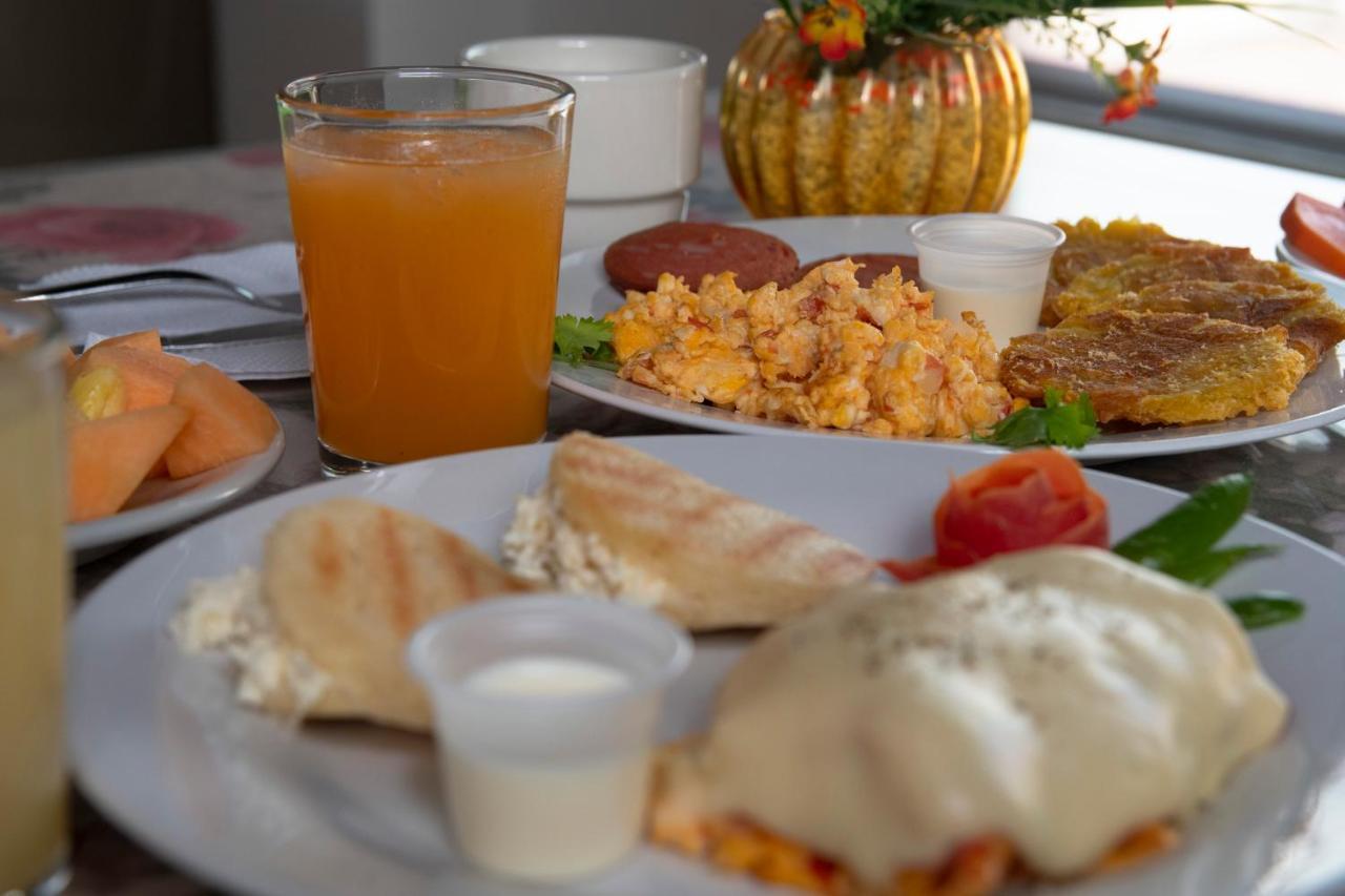 Hotel La Casa 1 Montería Екстериор снимка