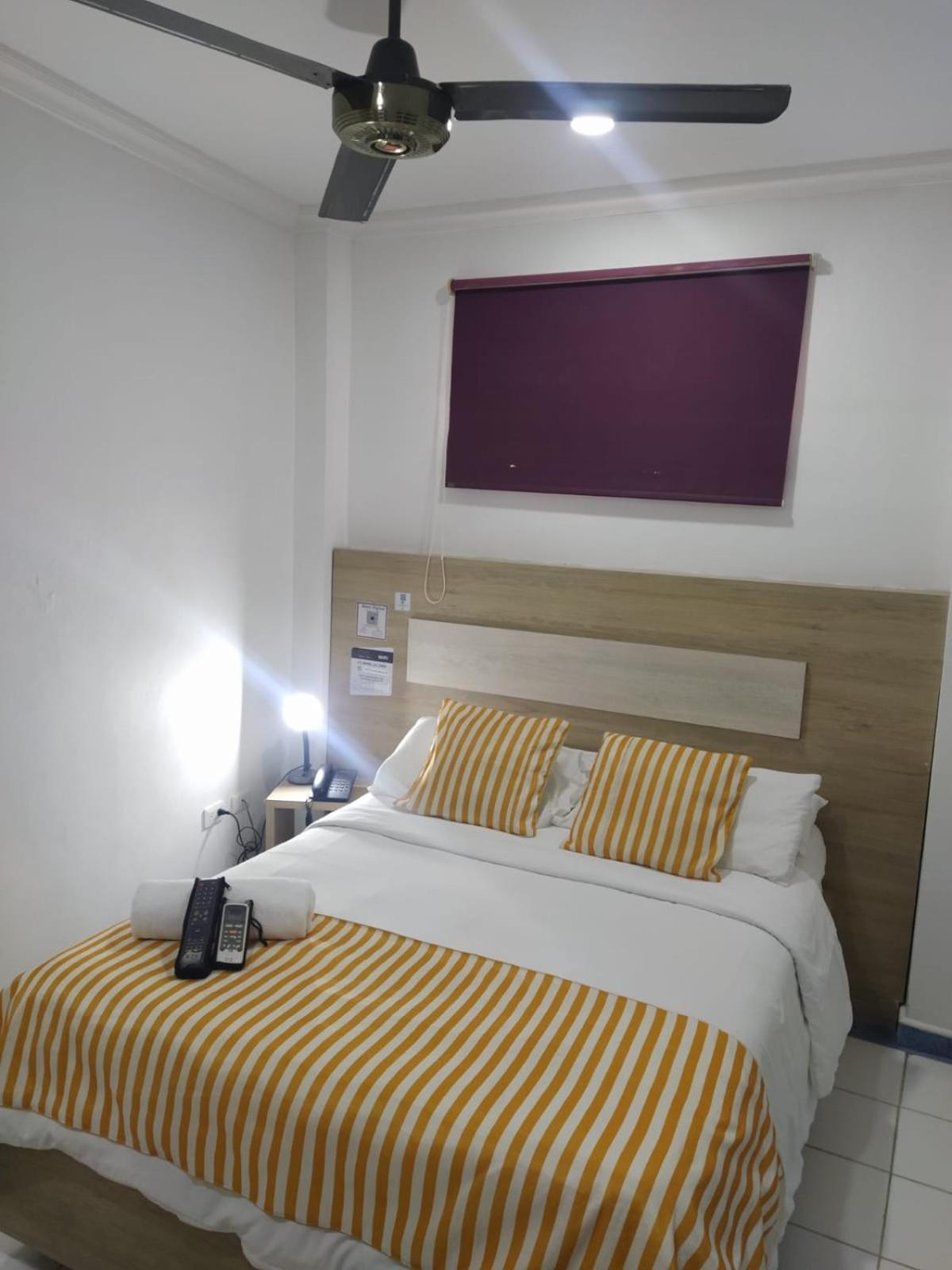 Hotel La Casa 1 Montería Екстериор снимка