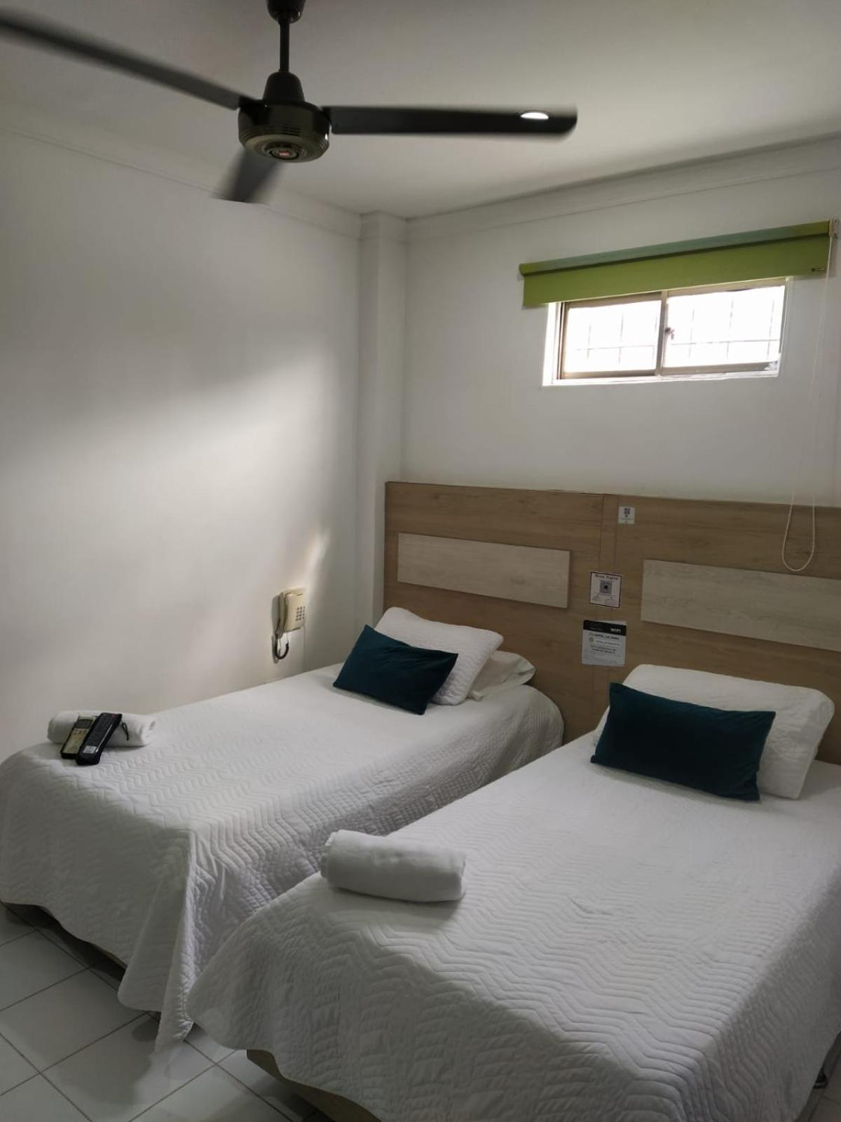 Hotel La Casa 1 Montería Екстериор снимка